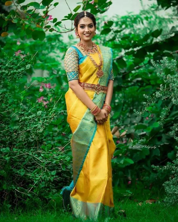 Marziyaa_Polka_Print_Banarasi_Jacquard_Saree_(Yellow)