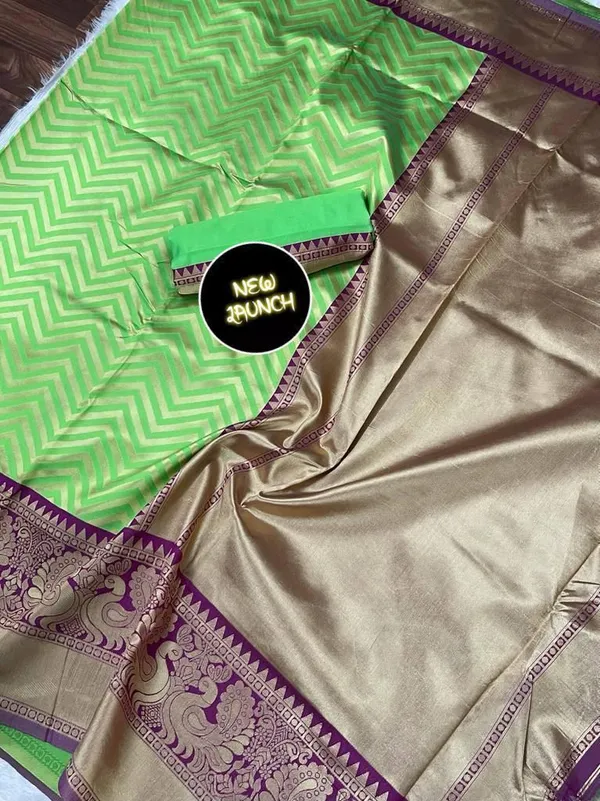 Marziyaa_Paisley_Banarasi_Jacquard_Saree_(Light_Green)