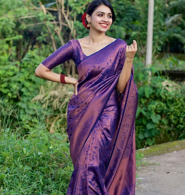 Marziyaa_Polka_Print_Banarasi_Jacquard_Saree_(Blue)