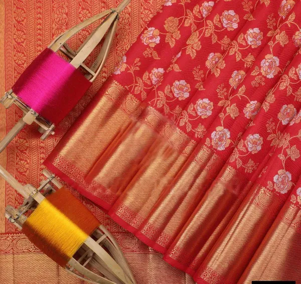 Marziyaa_Polka_Print_Banarasi_Jacquard_Saree_(Red)