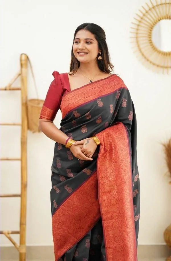 Marziyaa_Polka_Print_Banarasi_Jacquard_Saree_(Black)