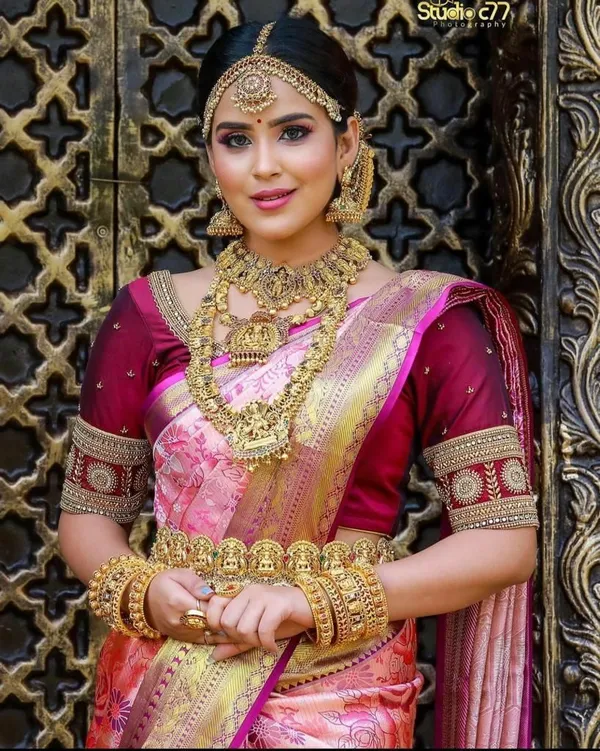 Marziyaa_Polka_Print_Banarasi_Jacquard_Saree_(Pink)
