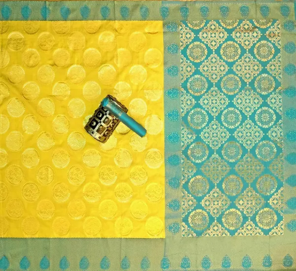Marziyaa_Polka_Print_Banarasi_Jacquard_Saree_(Yellow)