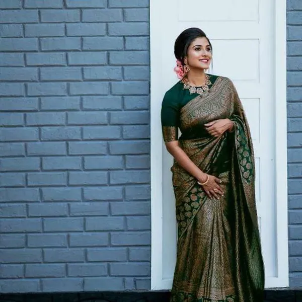 Marziyaa_Polka_Print_Banarasi_Jacquard_Saree_(Green)