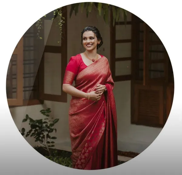 Marziyaa_Polka_Print_Banarasi_Jacquard_Saree_(Red)