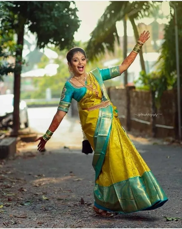 Marziyaa_Printed_Banarasi_Jacquard_Saree_(Yellow)