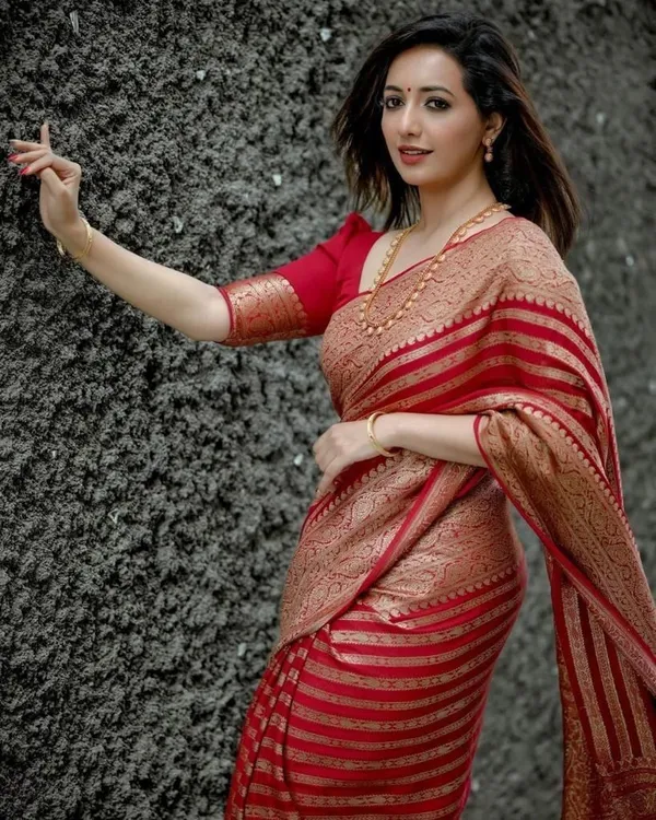 Marziyaa_Printed_Banarasi_Jacquard_Saree_(Red)