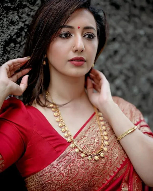 Marziyaa_Printed_Banarasi_Jacquard_Saree_(Red)