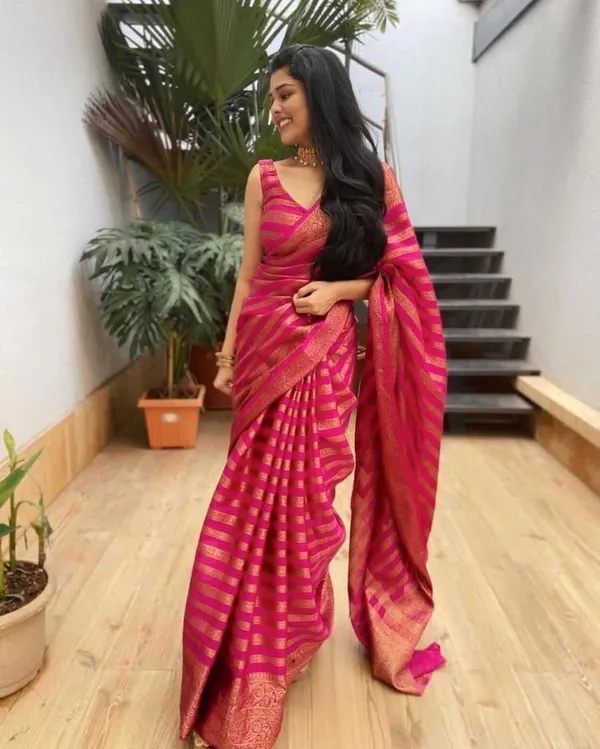 Marziyaa_Printed_Banarasi_Jacquard_Saree_(Pink)