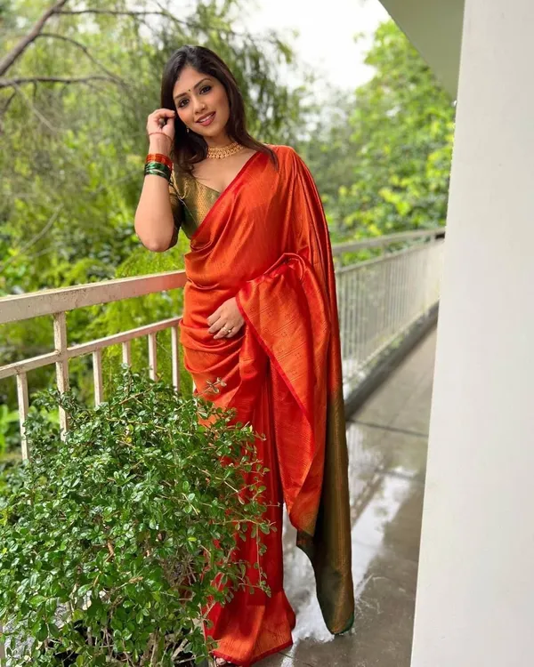 Marziyaa_Printed_Banarasi_Jacquard_Saree_(Red)