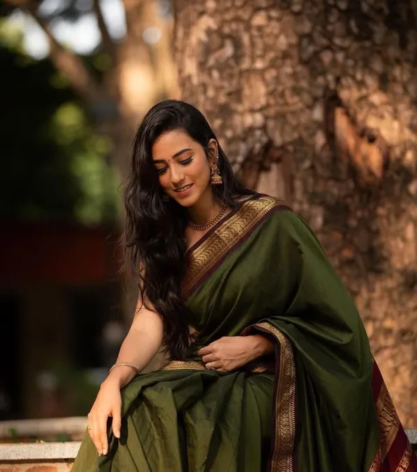 Marziyaa_Printed_Banarasi_Silk_Blend_Saree_(Dark_Green)