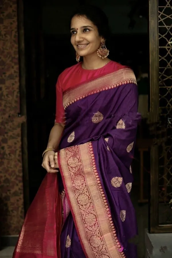 Marziyaa_Polka_Print_Banarasi_Jacquard_Saree_(Purple)
