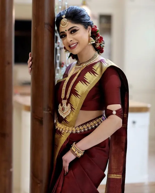 Marziyaa_Polka_Print_Banarasi_Jacquard_Saree_(Maroon)