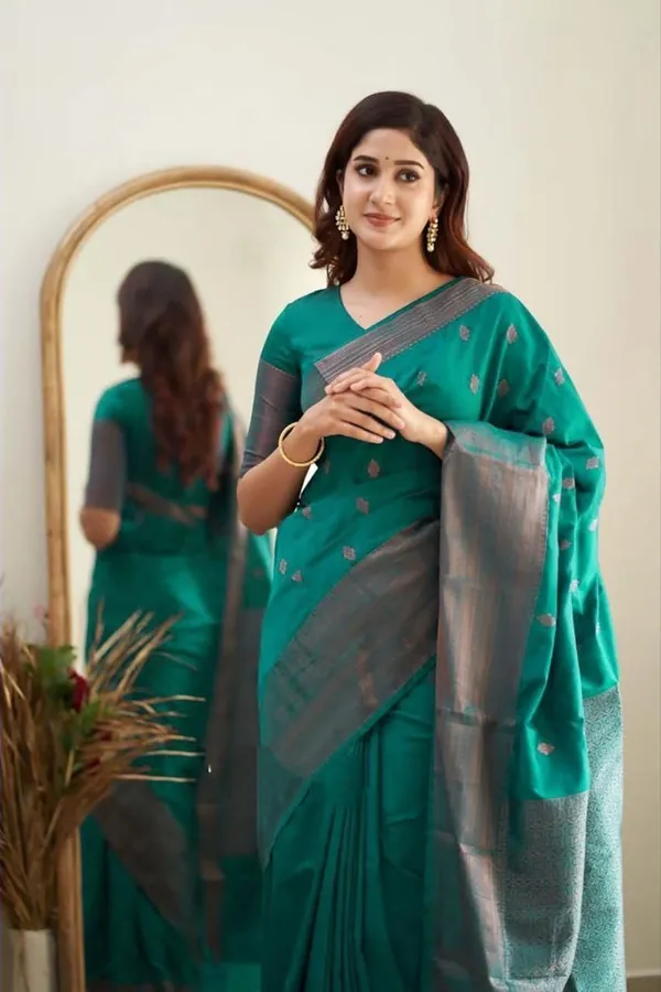 Marziyaa_Self_Design_Banarasi_Jacquard_Saree_(Light_Green)