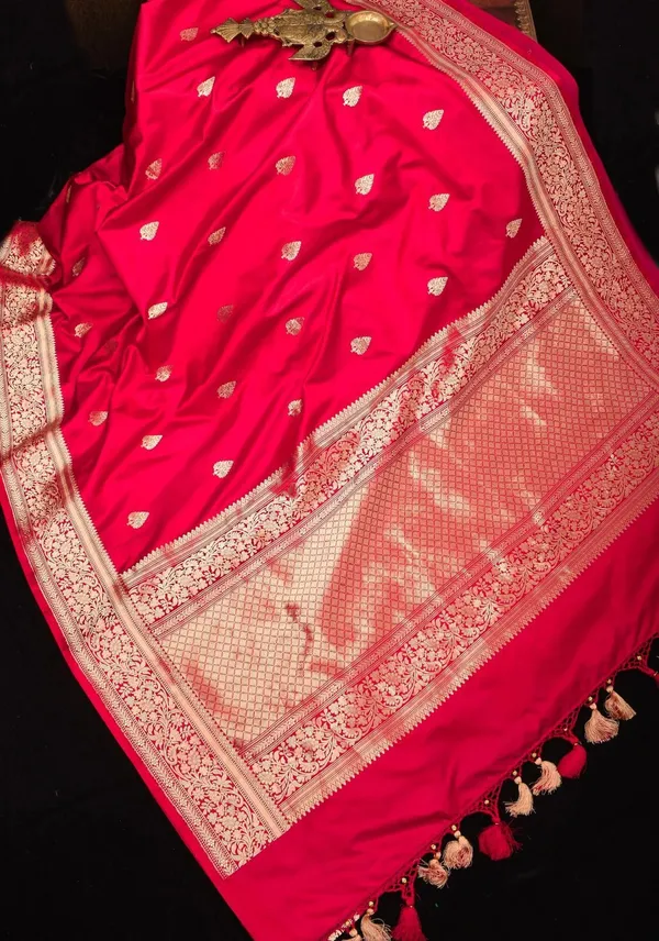 Marziyaa_Floral_Print_Banarasi_Jacquard_Saree_(Pink)