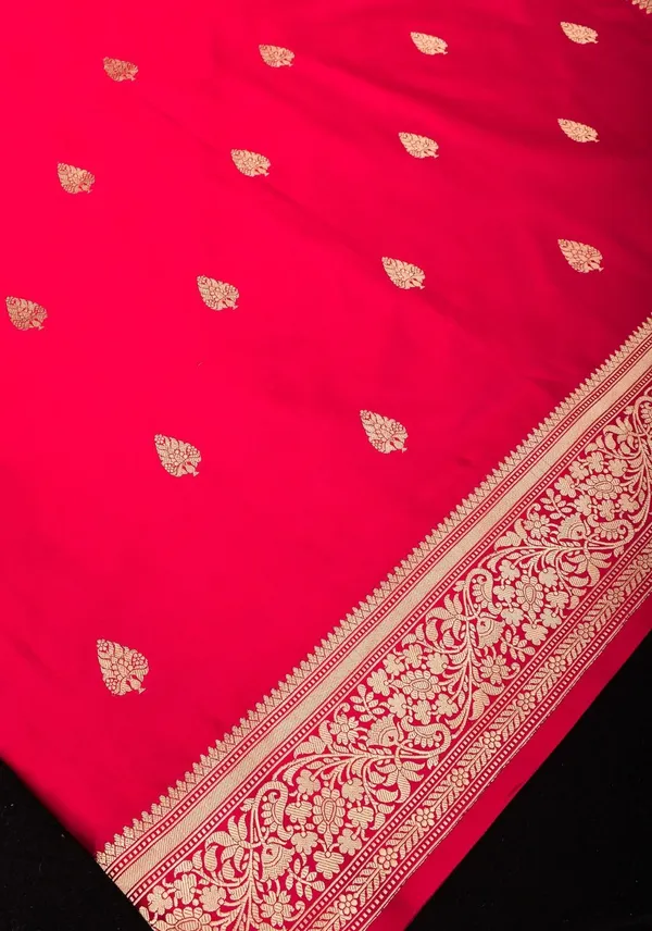Marziyaa_Floral_Print_Banarasi_Jacquard_Saree_(Pink)