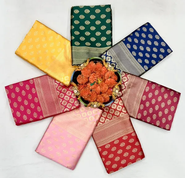 Marziyaa_Woven_Banarasi_Jacquard_Saree_(Yellow)