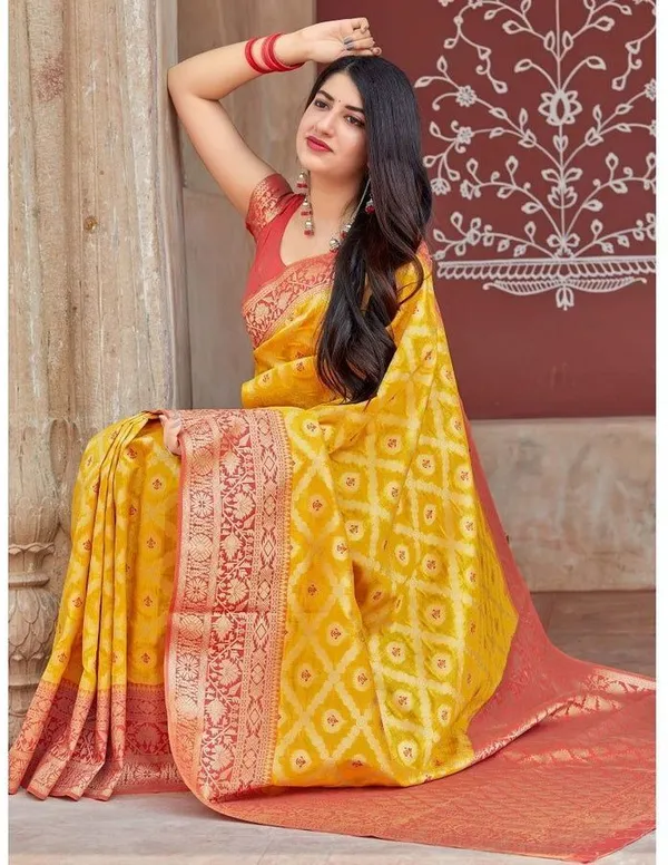 Marziyaa_Checkered_Banarasi_Jacquard_Saree_(Yellow)