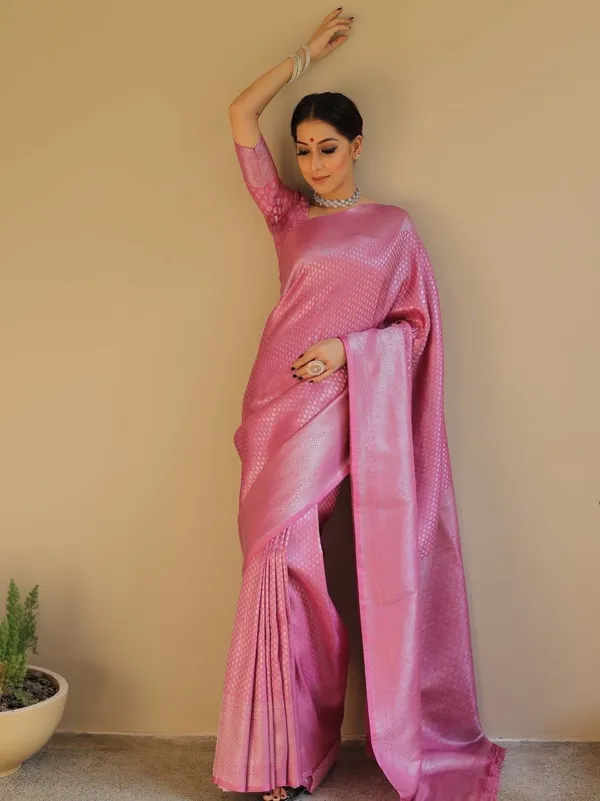 Marziyaa_Checkered_Banarasi_Jacquard_Saree_(Pink)