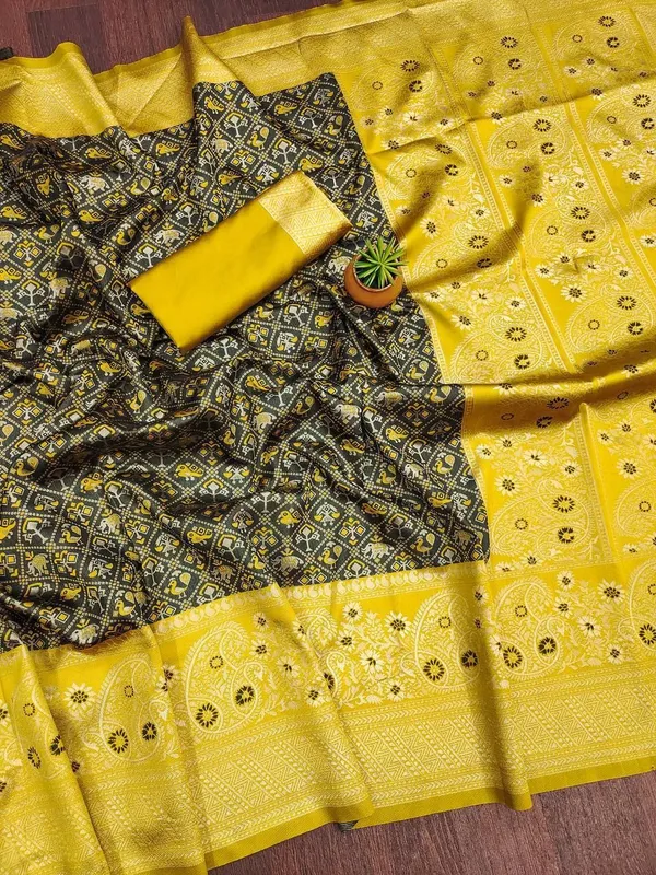 Marziyaa_Animal_Print_Banarasi_Jacquard_Saree_(Black_Yellow)