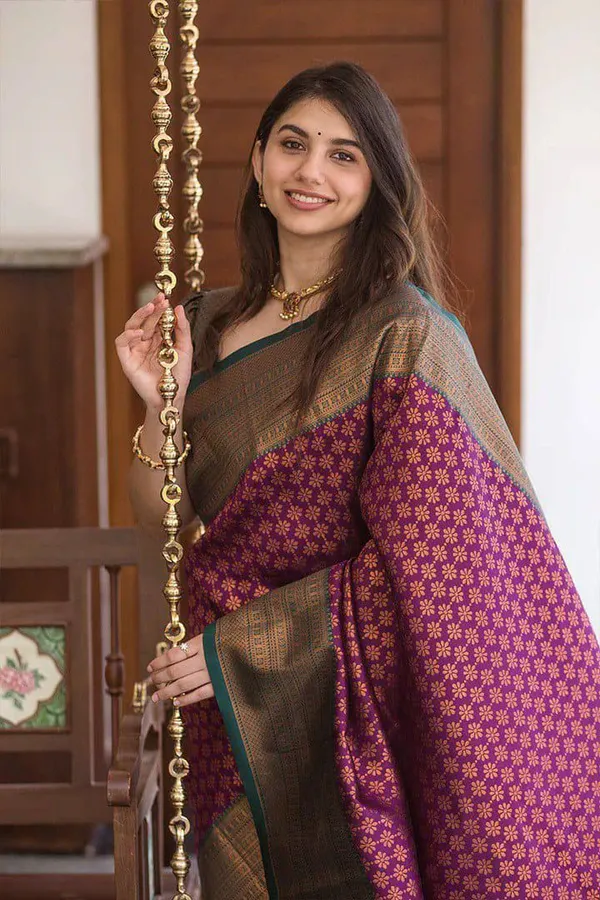 Marziyaa_Woven_Banarasi_Jacquard_Saree_(Maroon)
