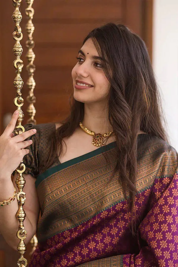 Marziyaa_Woven_Banarasi_Jacquard_Saree_(Maroon)