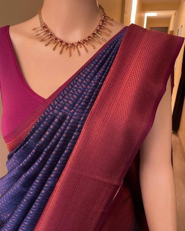 Marziyaa_Woven_Banarasi_Jacquard_Saree_(Dark_Blue)