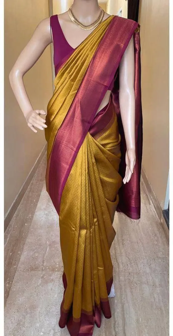 Marziyaa_Woven_Banarasi_Jacquard_Saree_(Red_Mustard)