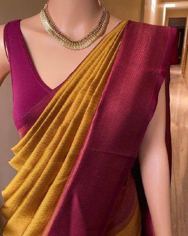 Marziyaa_Woven_Banarasi_Jacquard_Saree_(Red_Mustard)
