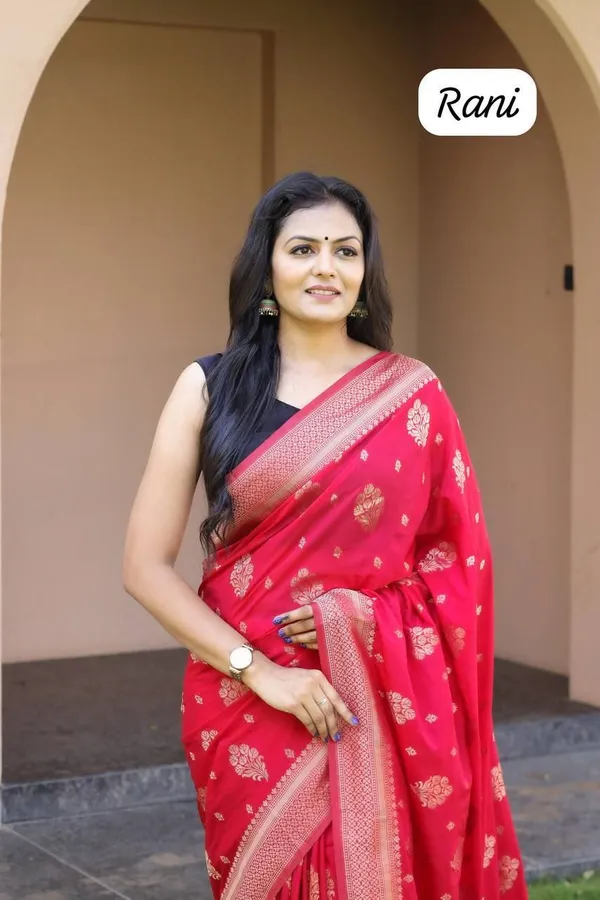 Marziyaa_Woven_Banarasi_Jacquard_Saree_(Red)
