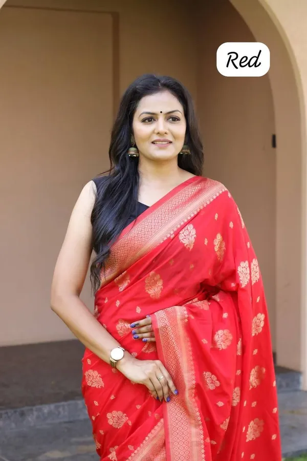 Marziyaa_Woven_Banarasi_Jacquard_Saree_(Orange)