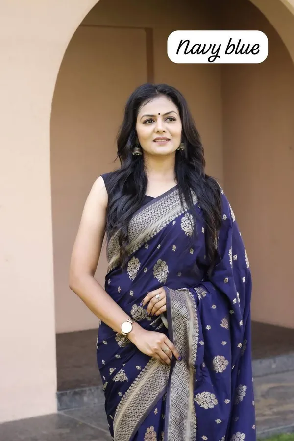 Marziyaa_Woven_Banarasi_Jacquard_Saree_(Dark_Blue)