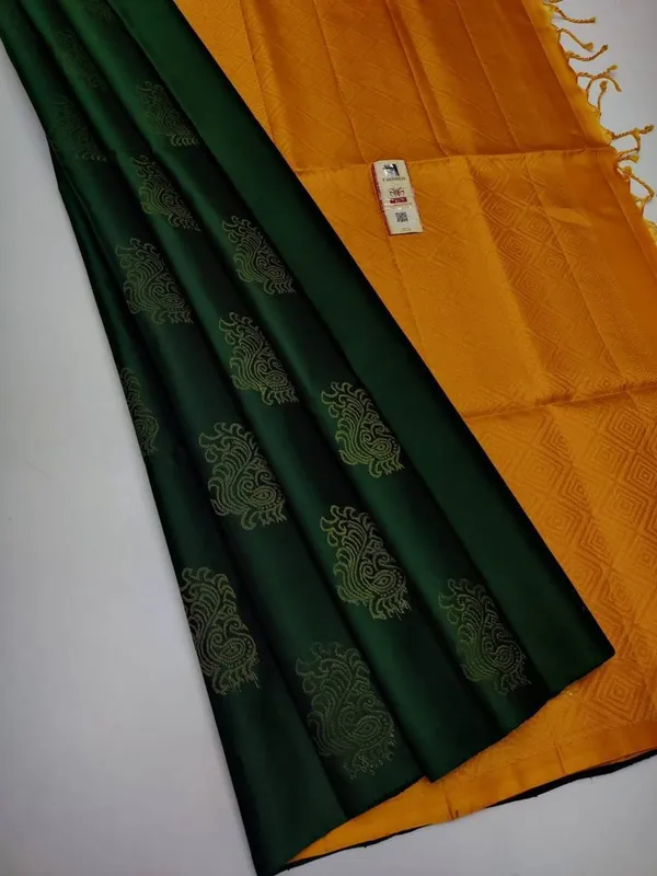 Marziyaa_Floral_Print_Banarasi_Jacquard_Saree_(Green)