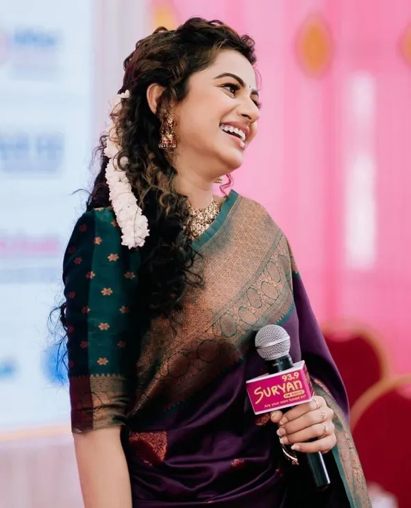 Marziyaa_Woven_Kanjivaram_Brocade_Saree_(Purple)