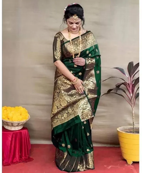 Marziyaa_Polka_Print_Self_Design_Banarasi_Brocade_Saree_(Dark_Green)