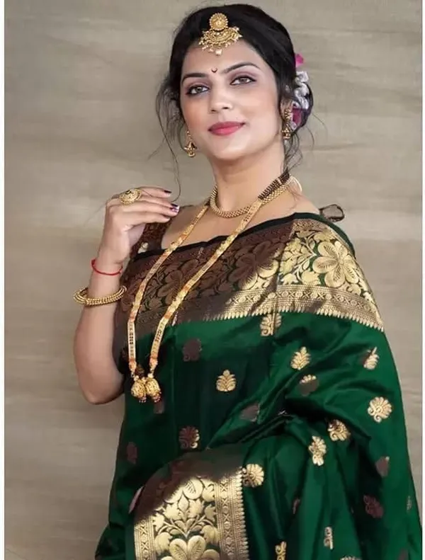 Marziyaa_Polka_Print_Self_Design_Banarasi_Brocade_Saree_(Dark_Green)