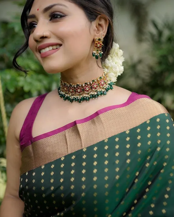 Marziyaa_Printed_Woven_Banarasi_Jacquard_Saree_(Green)