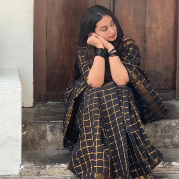 Marziyaa_Checkered_Daily_Wear_Brocade_Saree_(Black)