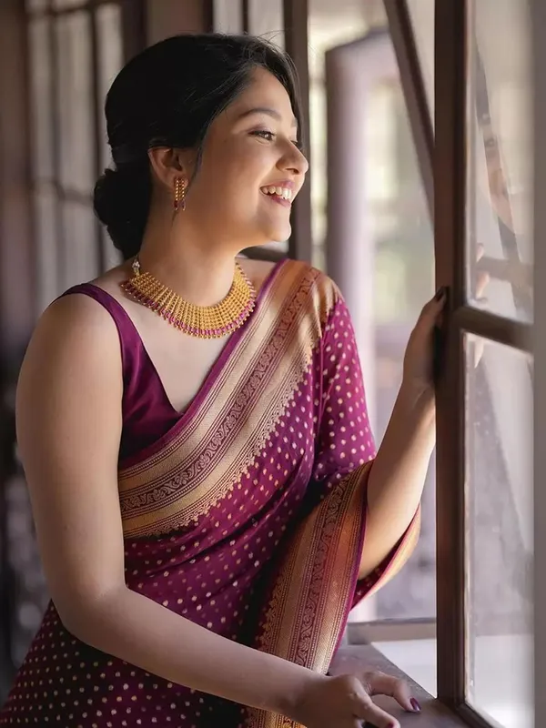 Marziyaa_Polka_Print_Woven_Banarasi_Brocade_Saree_(Magenta)