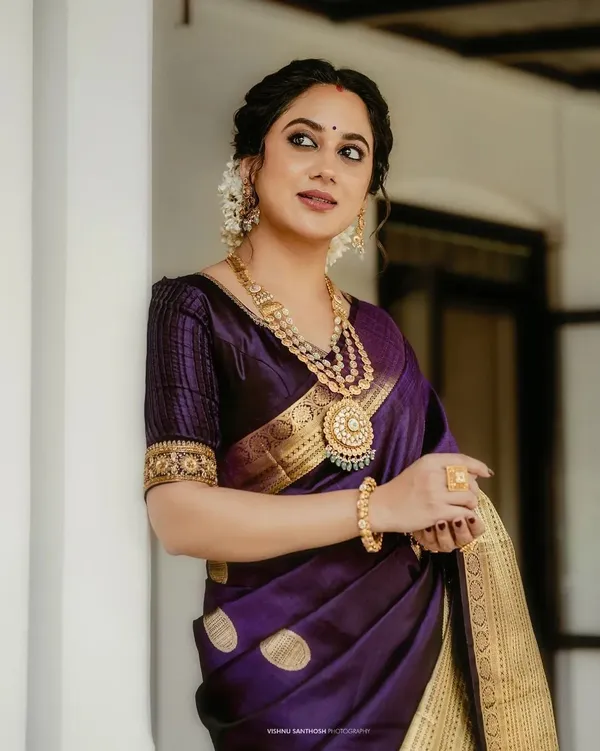 Marziyaa_Woven_Geometric_Print_Banarasi_Jacquard_Saree_(Purple)