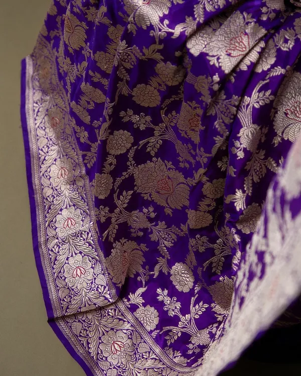 Marziyaa_Woven_Floral_Print_Self_Design_Banarasi_Brocade_Saree_(Purple)