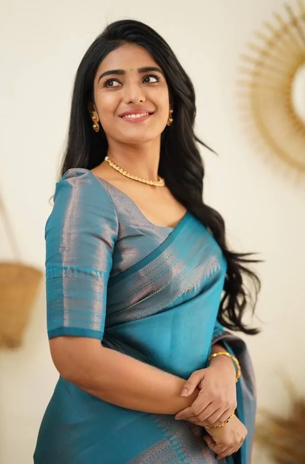 Marziyaa_Self_Design_Banarasi_Jacquard_Saree_(Light_Blue)
