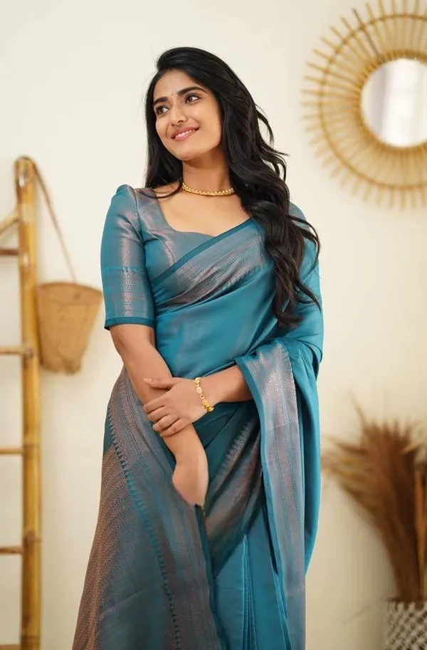 Marziyaa_Self_Design_Banarasi_Jacquard_Saree_(Light_Blue)