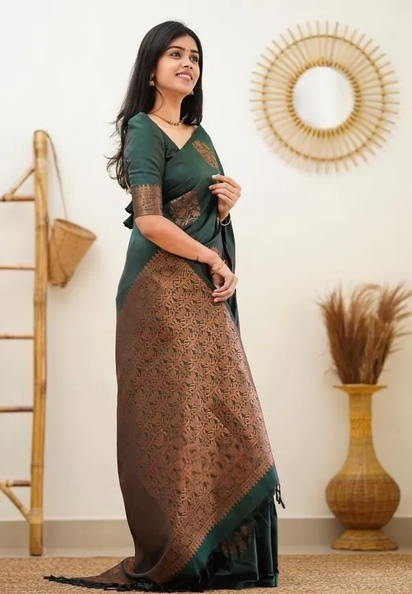 Marziyaa_Self_Design_Banarasi_Jacquard_Saree_(Green)