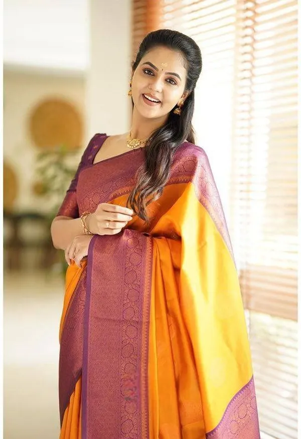 Marziyaa_Self_Design_Banarasi_Jacquard_Saree_(Yellow)