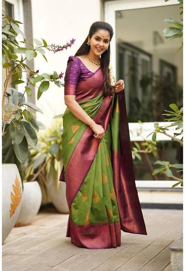 Marziyaa_Self_Design_Banarasi_Jacquard_Saree_(Green)