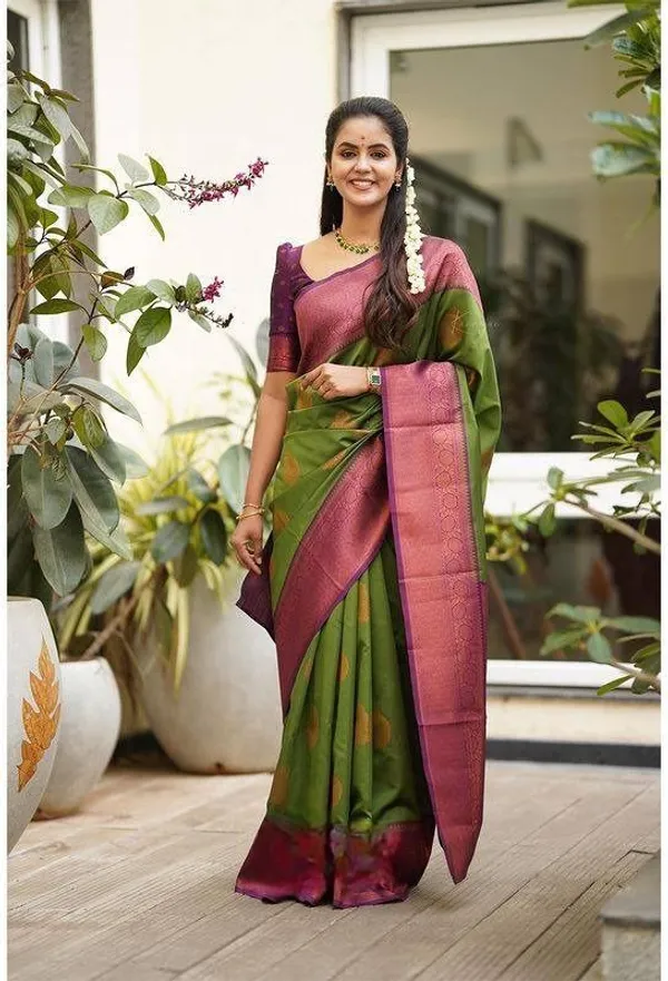Marziyaa_Self_Design_Banarasi_Jacquard_Saree_(Green)