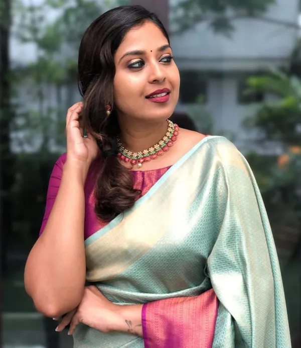 Marziyaa_Self_Design_Banarasi_Jacquard_Saree_(Blue)