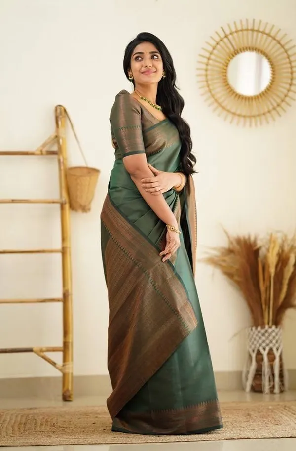 Marziyaa_Self_Design_Banarasi_Jacquard_Saree_(Green)