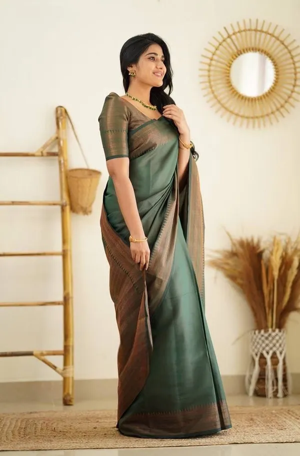 Marziyaa_Self_Design_Banarasi_Jacquard_Saree_(Green)